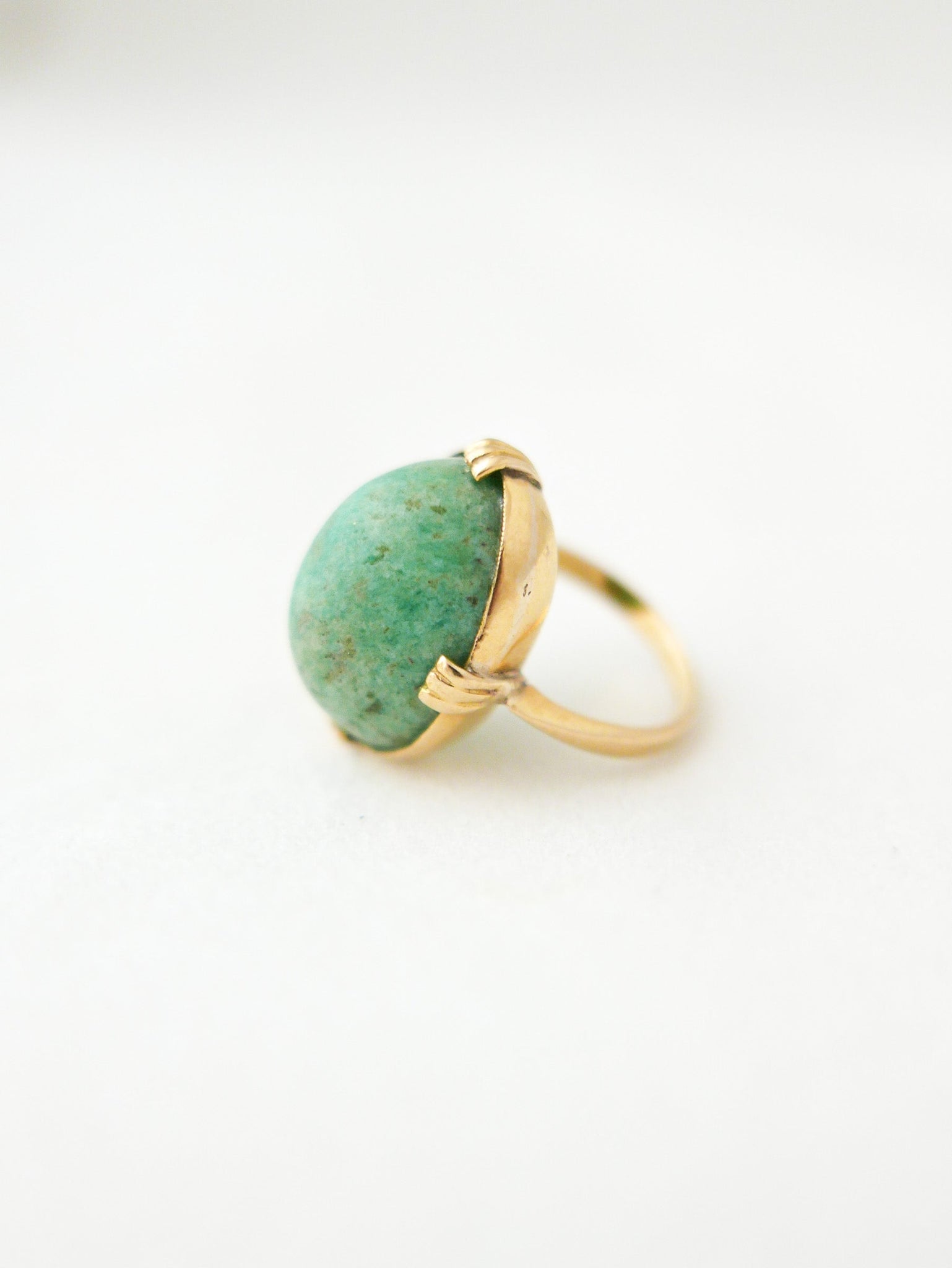 Antique Jade & 18k Gold Ring