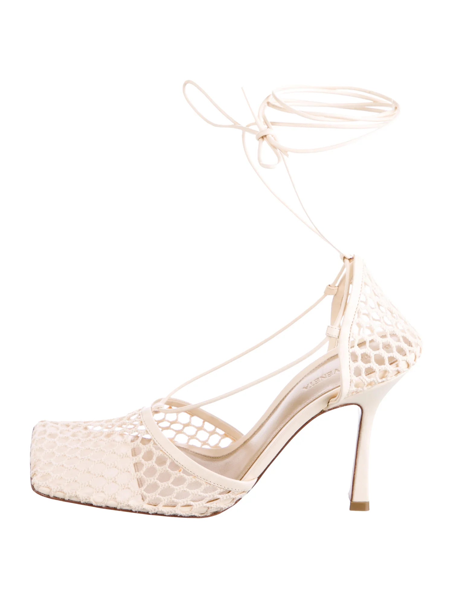 Bottega Veneta D'Orsay Pumps
Neutrals
Square-Toes
Wrap-Around Straps & Tie Closures