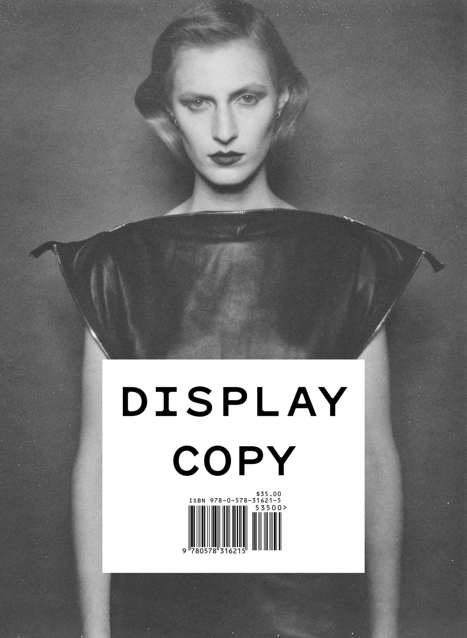 DISPLAY COPY ISSUE 02 | JULIA NOBIS BY CRAIG MCDEAN COVER