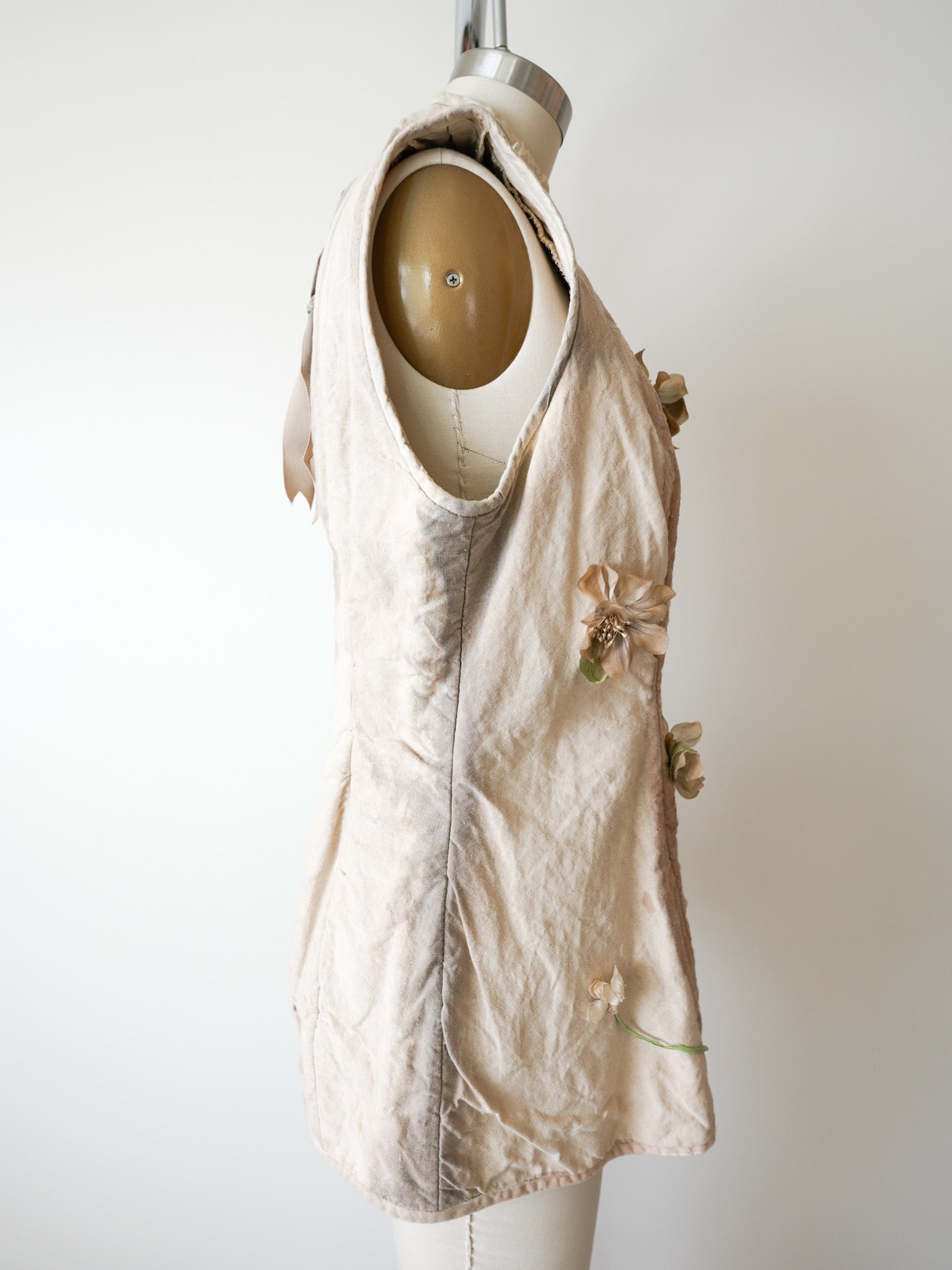 Carny Studio Run(a)way Flowers Top