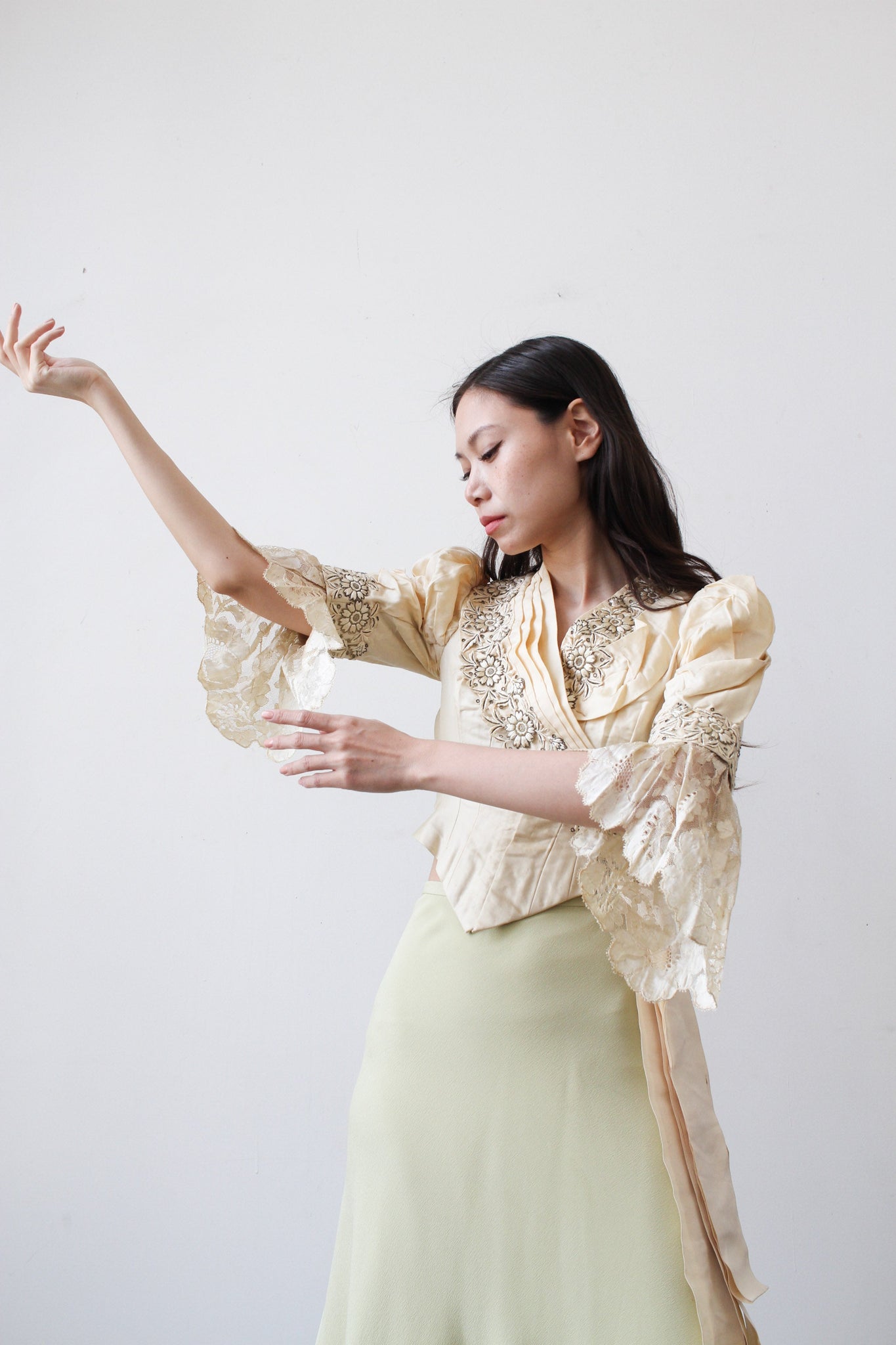 Victorian Cream Embroidered Corset Bodice