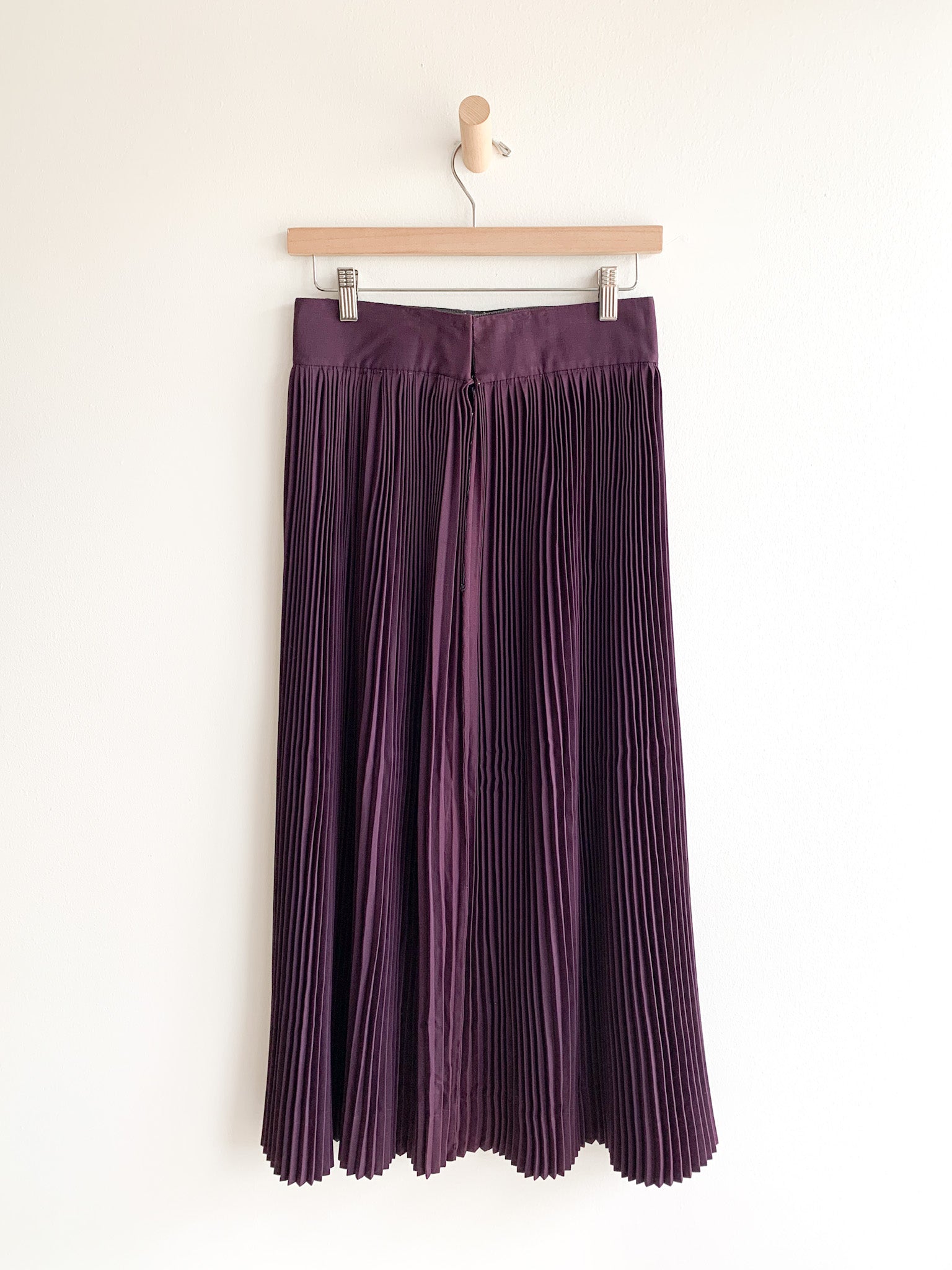 1940's Aubergine Pleated Skirt