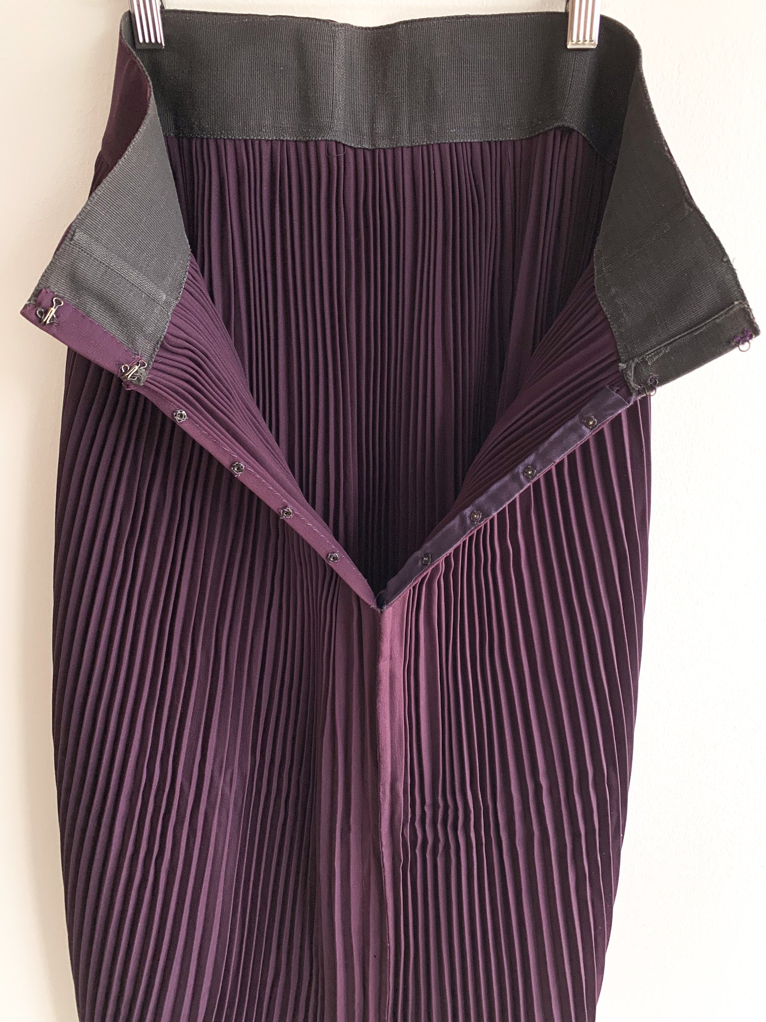 1940's Aubergine Pleated Skirt