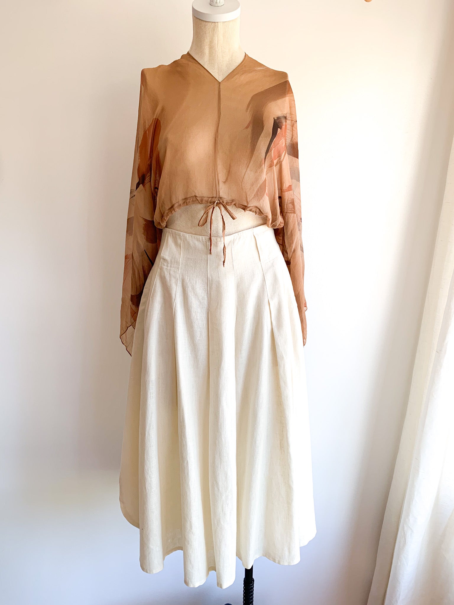 Minimalists Linen Skirt