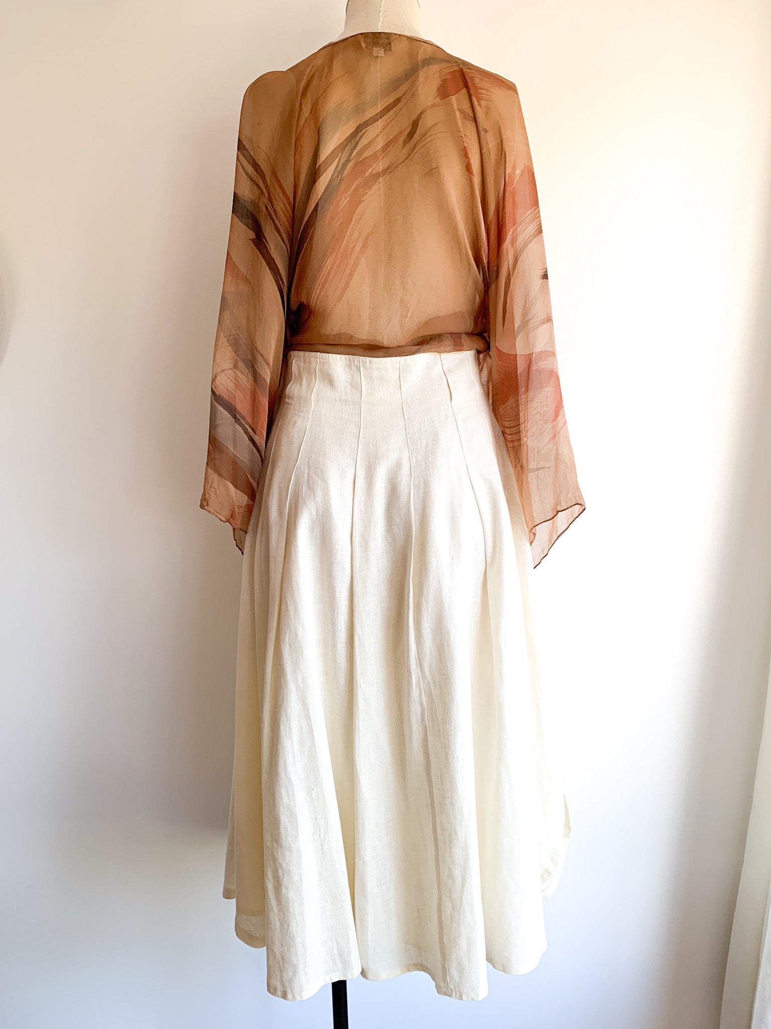 Minimalists Linen Skirt