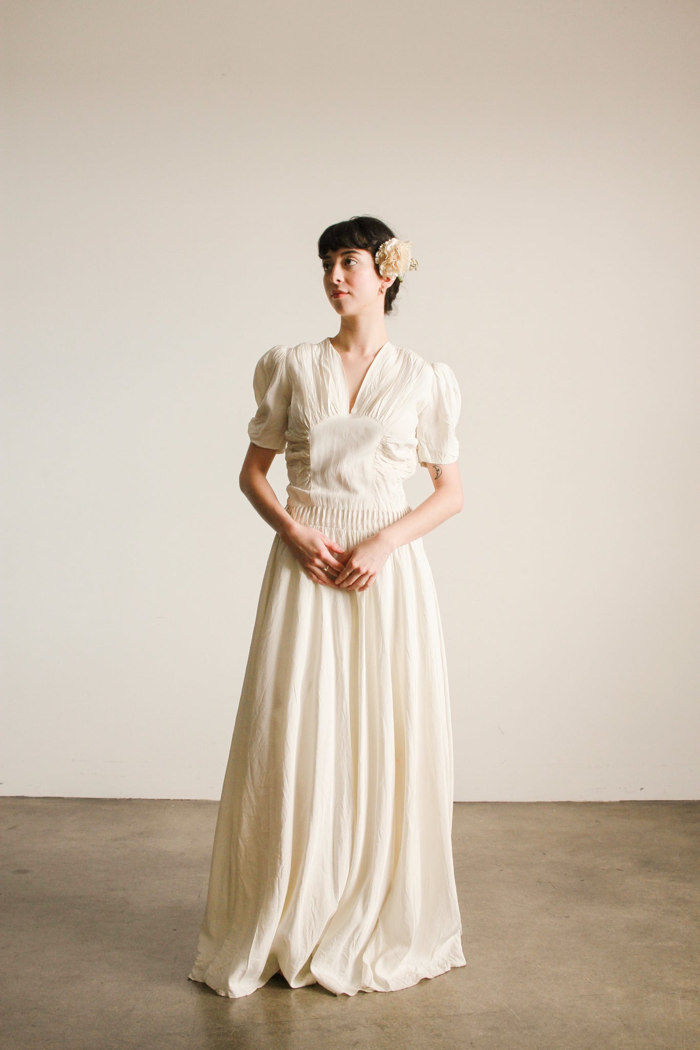 1940s White Taffeta Silk Puff Sleeve Gown