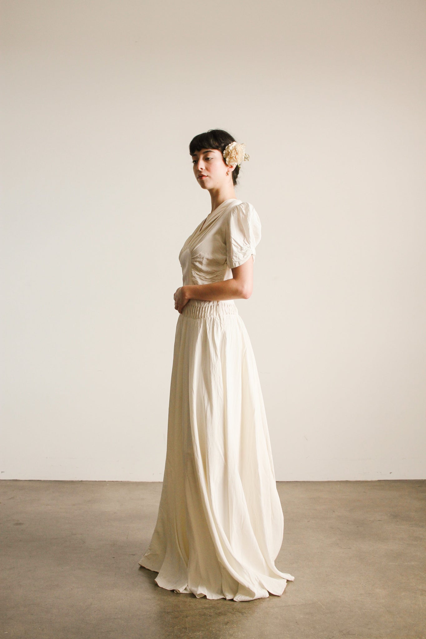 1940s White Taffeta Silk Puff Sleeve Gown