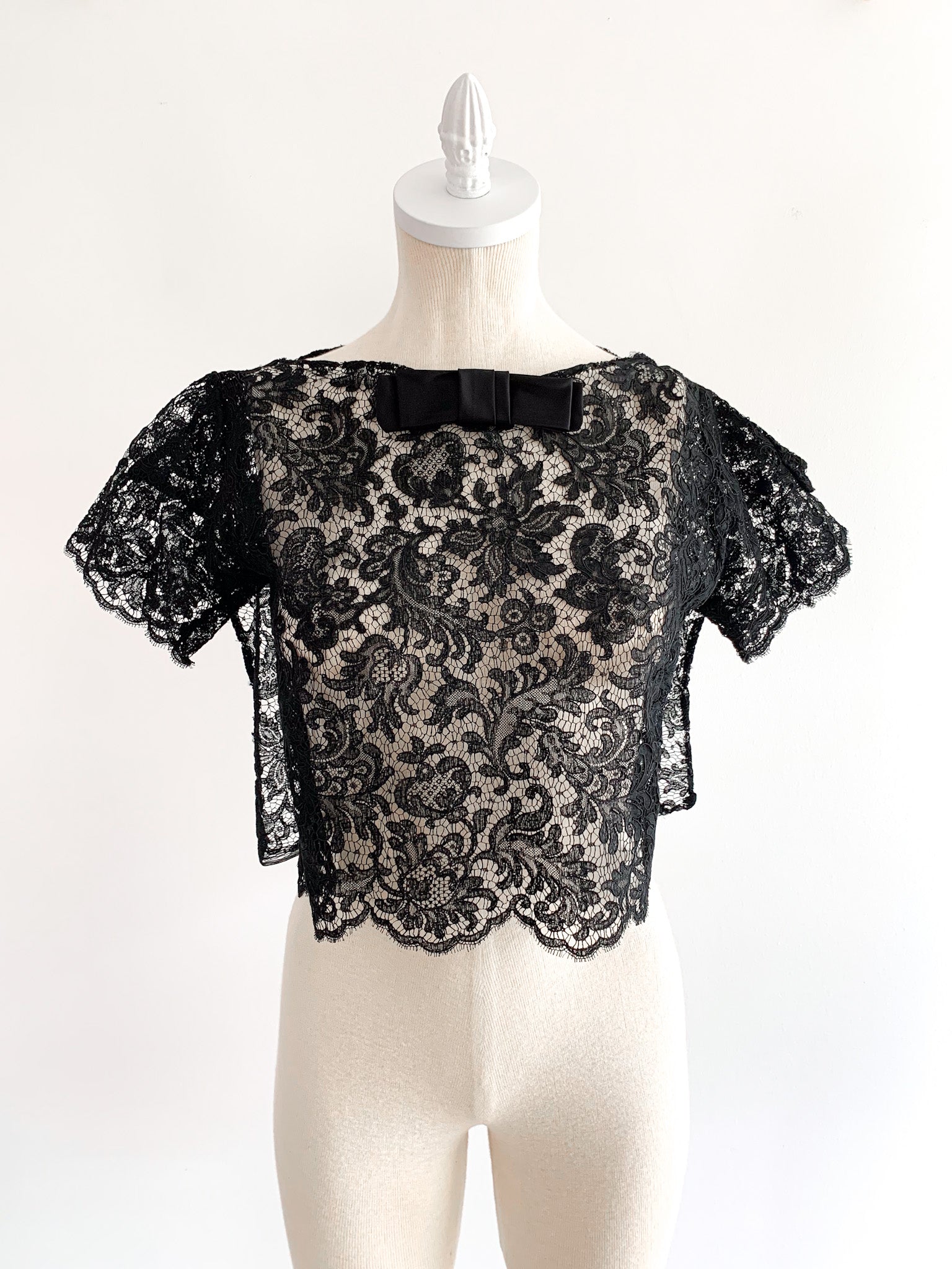 1950's Lace Bow Top