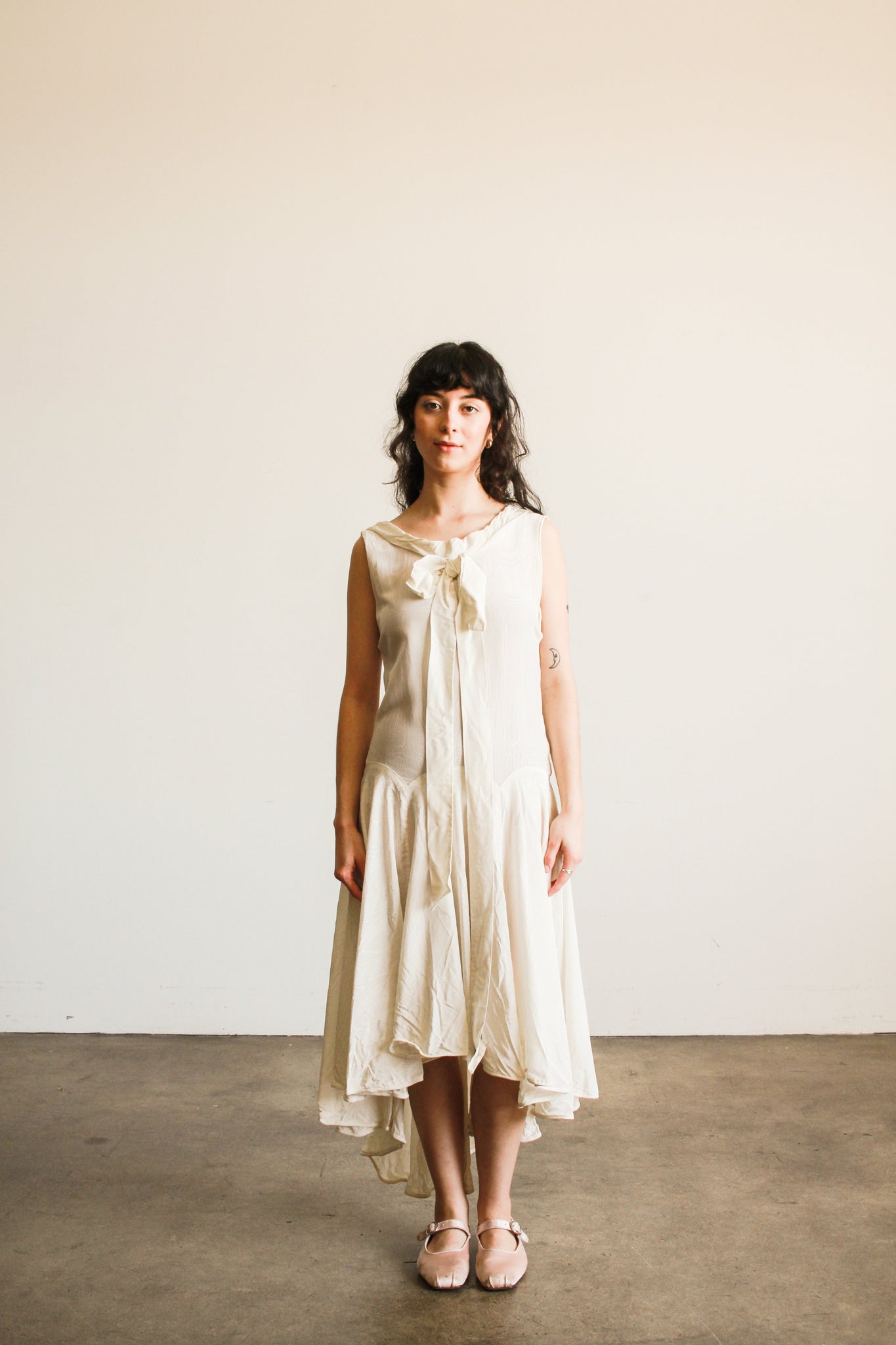 1920s White Woodgrain Taffeta Dropwaist Dress