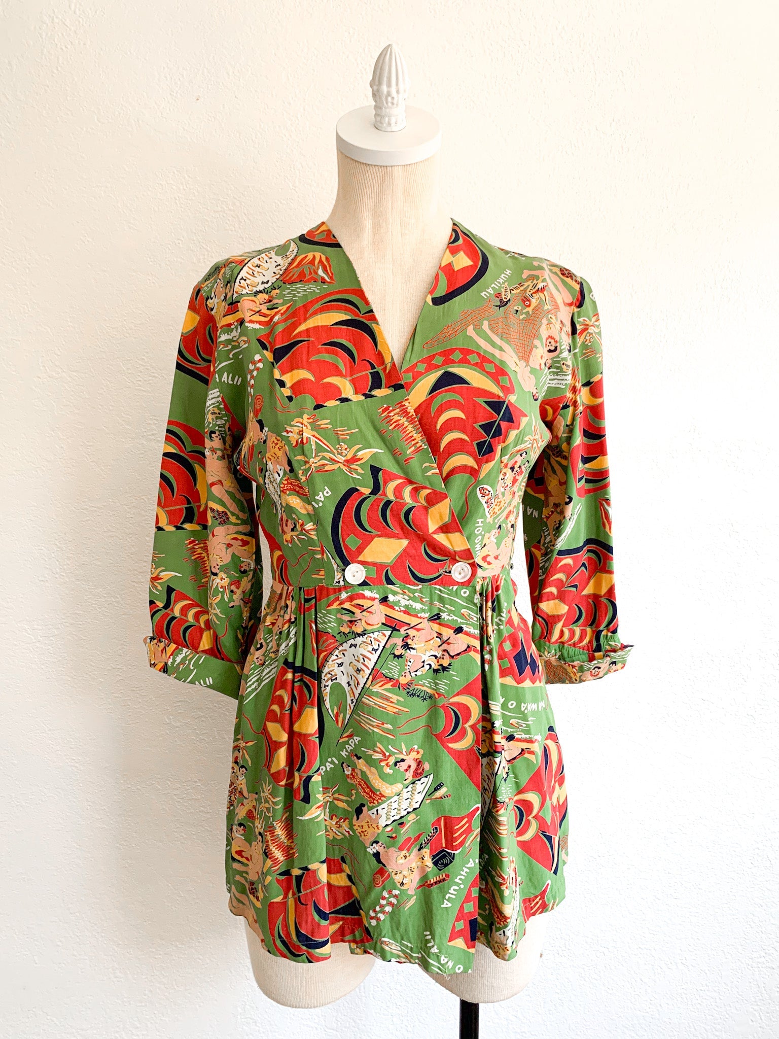 1940’s Watumull's Cold Rayon Hawaiian Dress