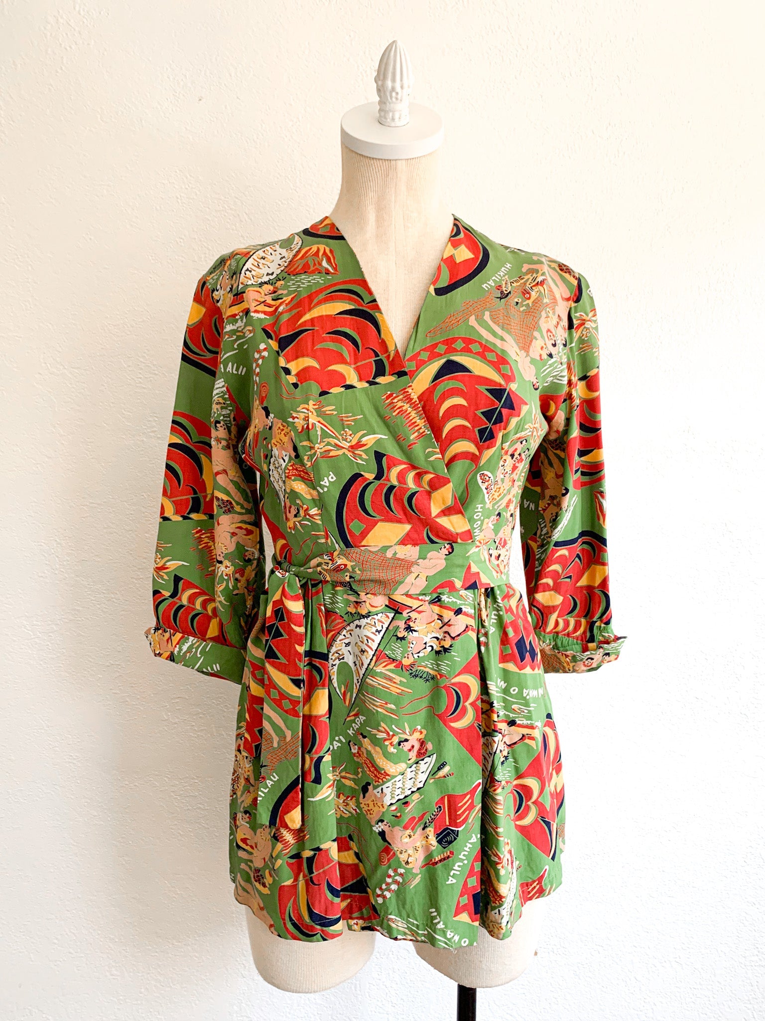 1940’s Watumull's Cold Rayon Hawaiian Dress