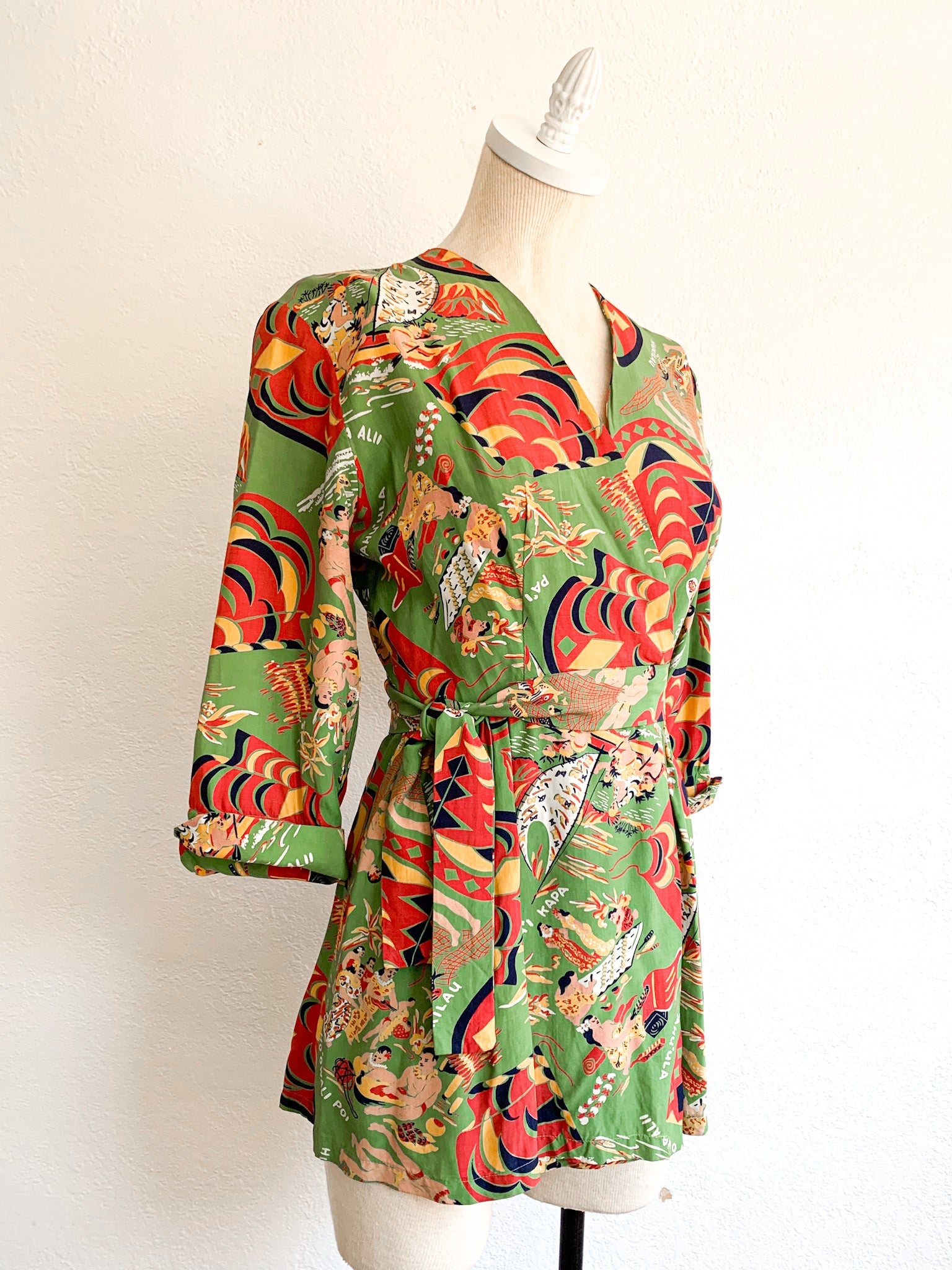 1940’s Watumull's Cold Rayon Hawaiian Dress