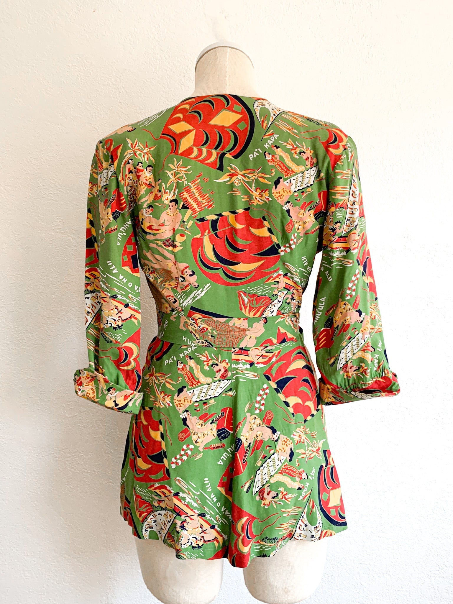 1940’s Watumull's Cold Rayon Hawaiian Dress