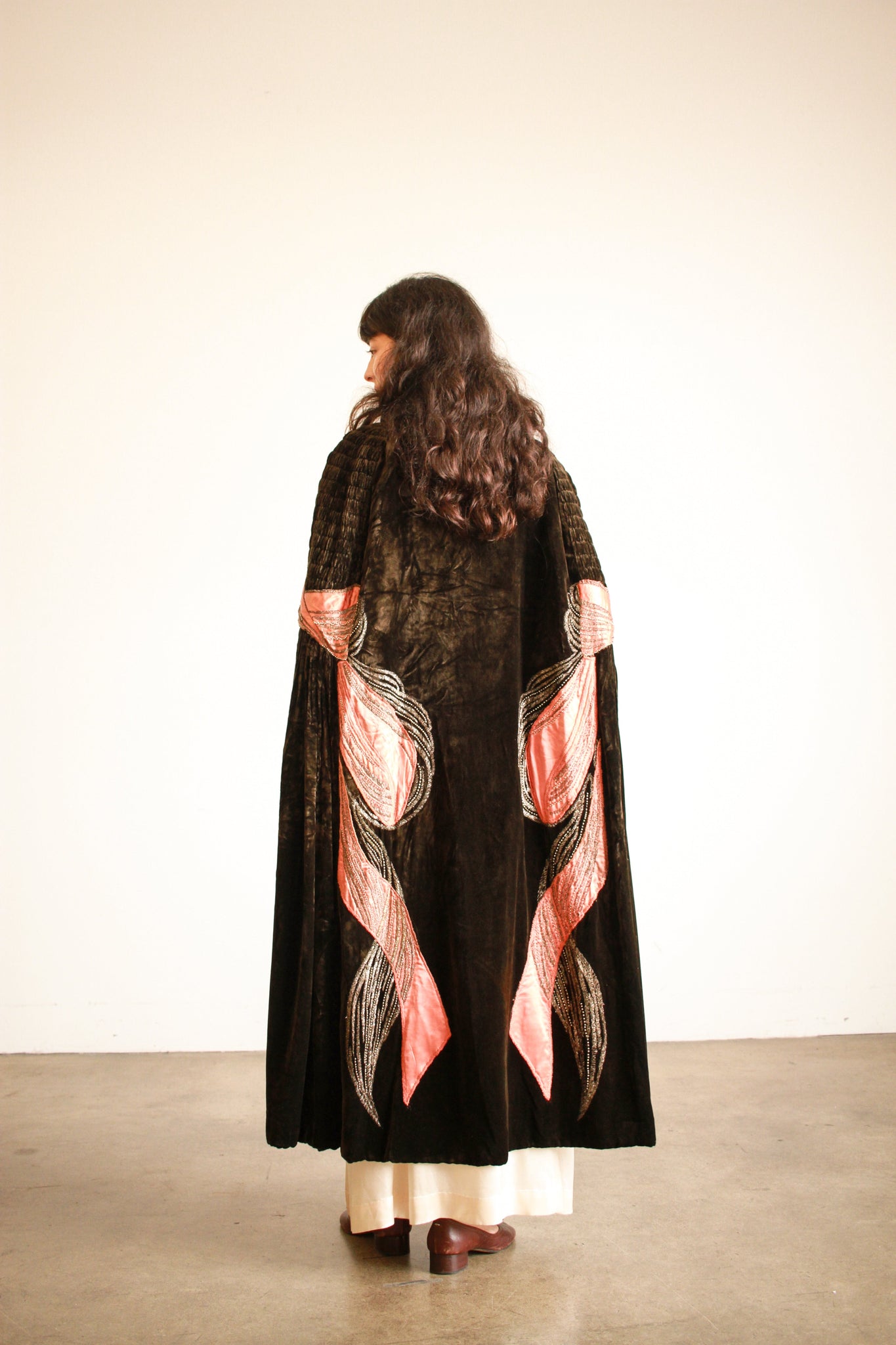 1920s Chocolate Brown Silk Velvet Lamé Ribbon Opera Cape