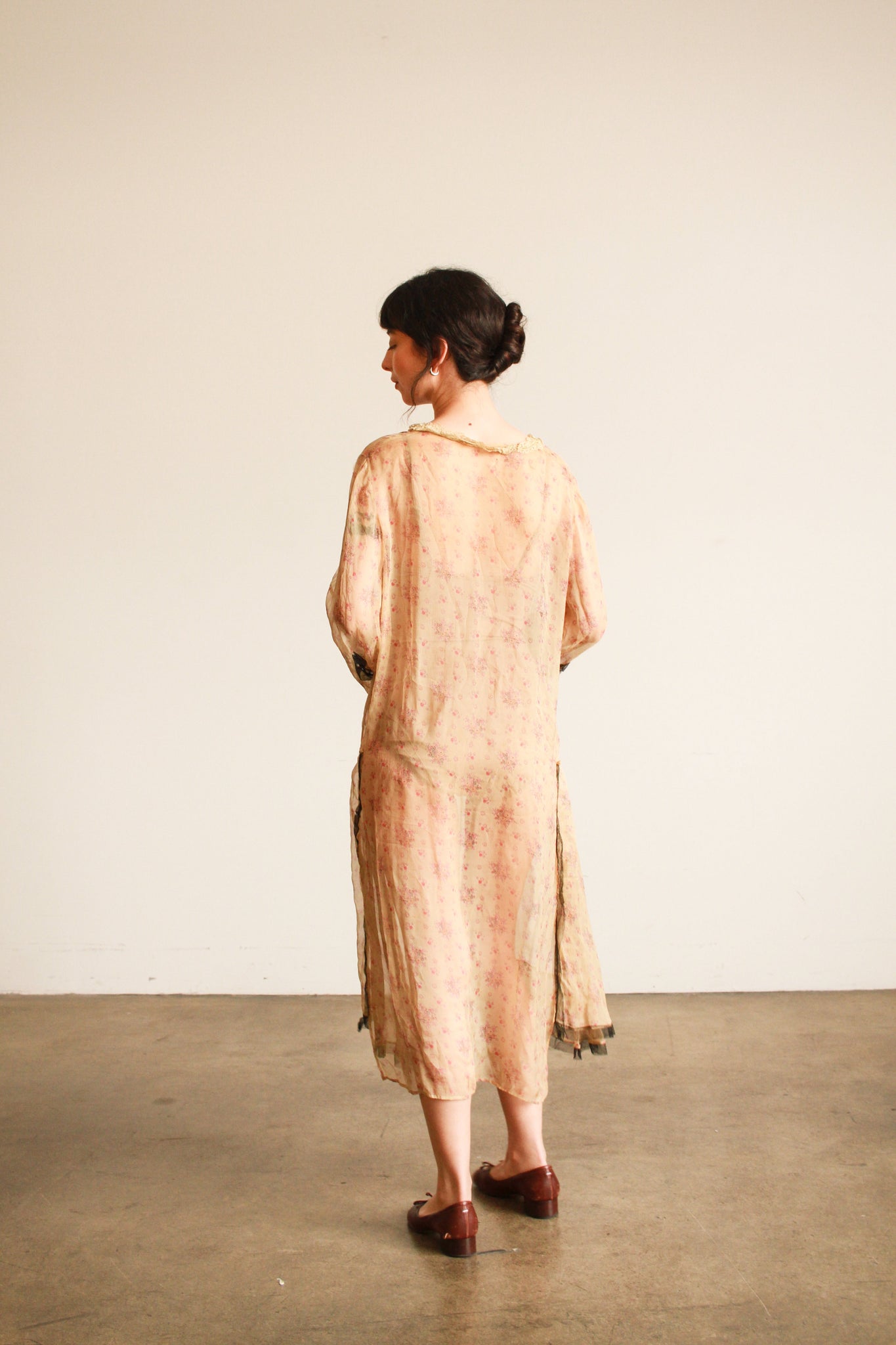 1920s Beige Silk Chiffon Print Long Sleeve Dress