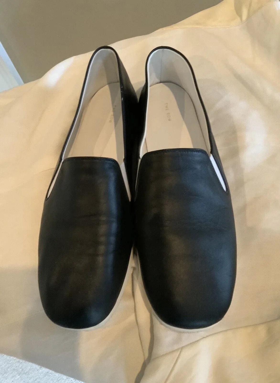 BLACK LEATHER SLIPPERS
SIZE 9.5