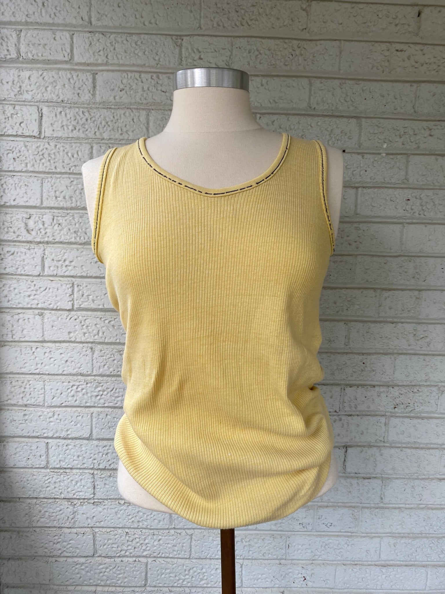 VINTAGE TANK WITH DISTRESSED STITCHING