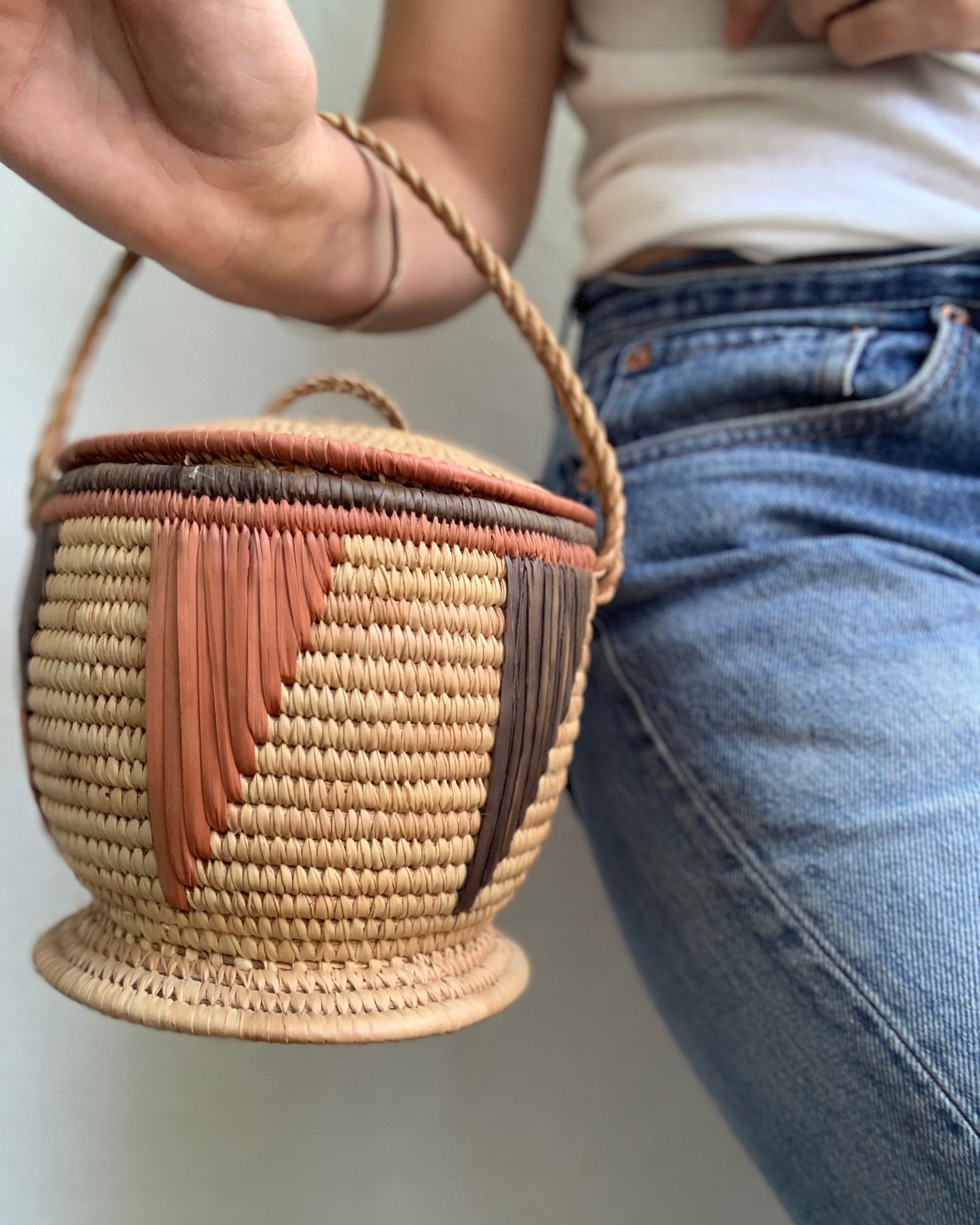 Handled Basket Purse